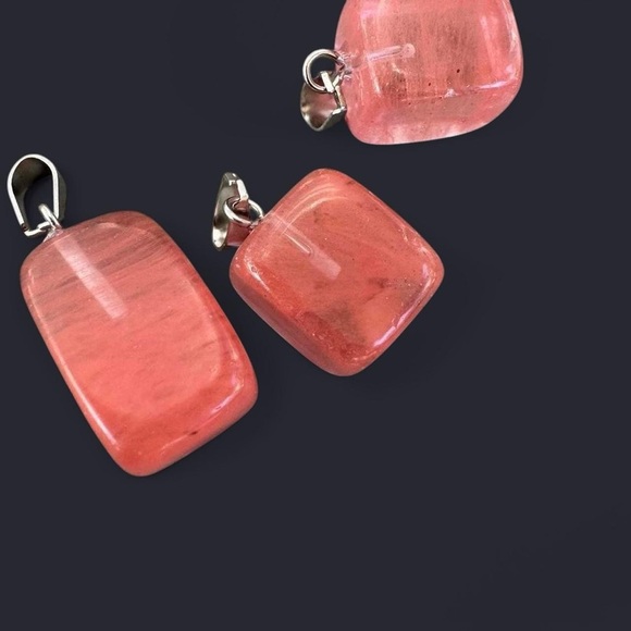 Cherry Quartz Pendant Necklace - Picture 4 of 5
